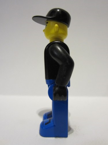 lego 2004 mini figurine 4j017 Police Blue Legs, Black Jacket, Black Cap 