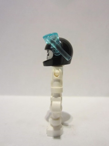 lego 2007 mini figurine gen016 Skeleton With Evil Skull, Black Aquaraiders II Helmet (Squid Victim) 