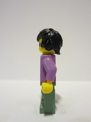 lego 2023 mini figurine adp094 1950s Diner Patron Female, Medium Lavender Jacket, Sand Green Legs, Black Hair 
