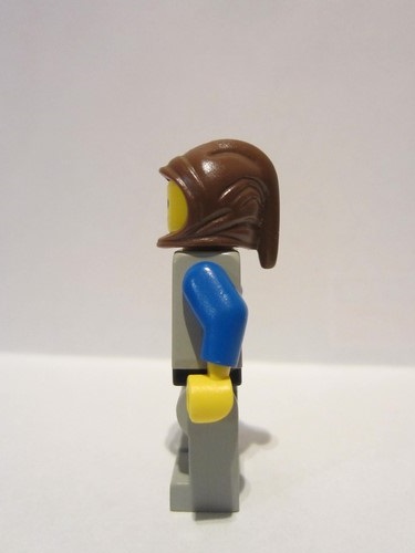 lego 1984 mini figurine cas092 Peasant Light Gray Legs, Brown Hood 