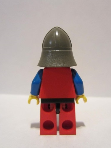 lego 1984 mini figurine cas111 Crusader Axe Red Legs with Black Hips, Dark Gray Neck-Protector 