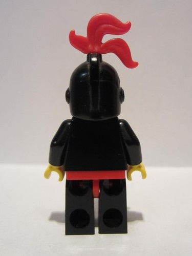 lego 1984 mini figurine cas175 Breastplate Black, Black Legs with Red Hips, Black Grille Helmet, Red Plume, Red Plastic Cape 