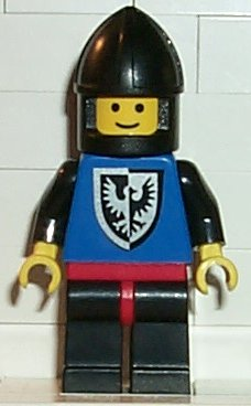 lego 1985 mini figurine cas098 Black Falcon Black Legs with Red Hips, Black Chin-Guard 