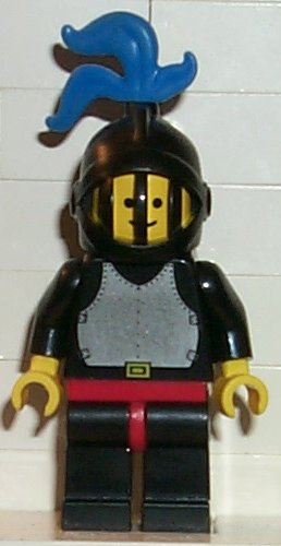 lego 1986 mini figurine cas176 Breastplate Black, Black Legs with Red Hips, Black Grille Helmet, Blue Plume, Black Plastic Cape 