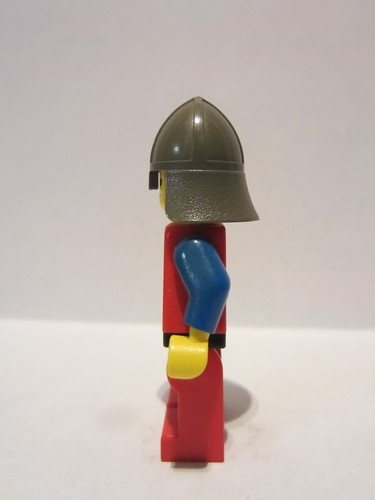 lego 1987 mini figurine cas200 Breastplate Red with Blue Arms, Red Legs with Black Hips, Dark Gray Neck-Protector 