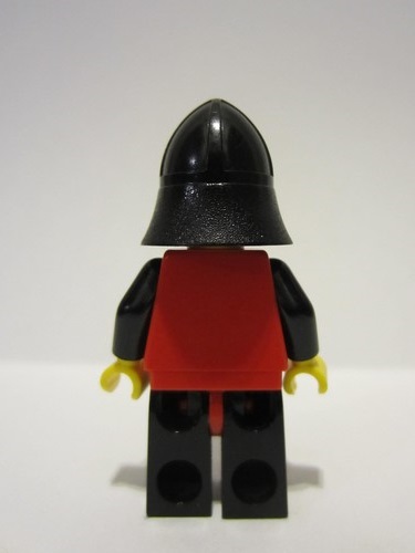 lego 1992 mini figurine cas318 Scale Mail Red with Black Arms, Black Legs with Red Hips, Black Neck-Protector, Black Plastic Cape 