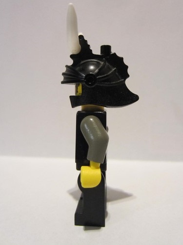 lego 2000 mini figurine cas043 Gilbert the Bad Black Dragon Helmet, Horn, no Quiver 