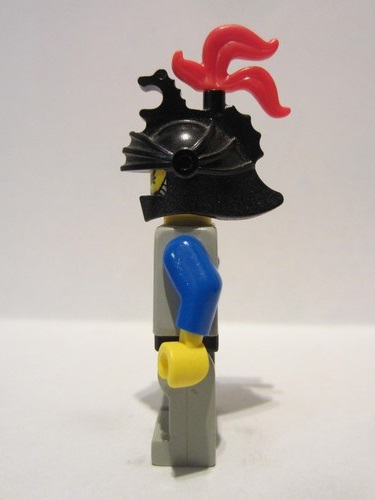 lego 2002 mini figurine cas020 King Leo Black Dragon Helmet, Red Plume Feather Triple 