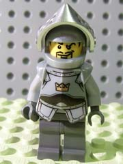 lego 2007 mini figurine cas335 Crown Knight Plain With Breastplate, Helmet with Visor, Curly Eyebrows and Goatee, Dark Bluish Gray Hips and Legs 