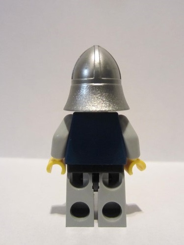lego 2007 mini figurine cas341 Crown Knight Scale Mail With Crown, Helmet with Neck Protector, Dual Sided Head 
