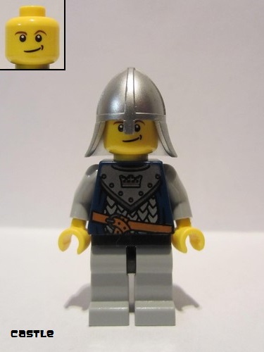 lego 2008 mini figurine cas382 Crown Knight Scale Mail With Crown, Helmet with Neck Protector, Crooked Smile 