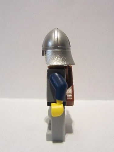 lego 2008 mini figurine cas386 Crown Knight Scale Mail With Chest Strap, Helmet with Neck Protector, Vertical Cheek Lines 