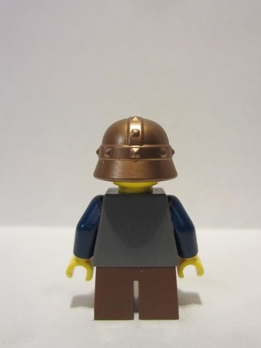 lego 2008 mini figurine cas390 Dwarf Dark Orange Beard, Copper Helmet with Studded Bands, Dark Blue Arms 