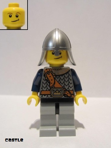 lego 2009 mini figurine cas417 Crown Knight Scale Mail With Chest Strap, Helmet with Neck Protector, Crooked Smile 