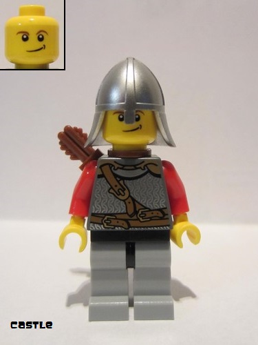 lego 2010 mini figurine cas472 Lion Knight Scale Mail With Chest Strap and Belt, Helmet with Neck Protector, Quiver, Smirk 