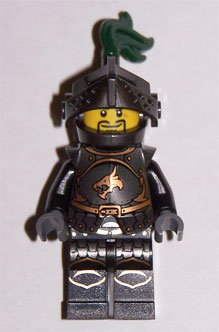 lego 2011 mini figurine cas495 Dragon Knight Armor With Chain, Helmet with Visor, Beard 