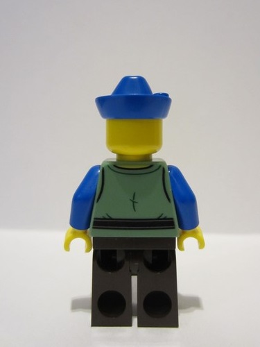 lego 2022 mini figurine cas579 Peasant Blue Forest Hat, Sand Green Torso, D-Basket, Dark Brown Legs 
