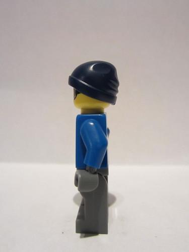 lego 2011 mini figurine col080 Snowboarder Guy . .