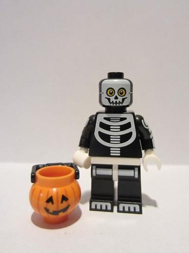 lego 2015 mini figurine col221 Skeleton Suit Guy . .