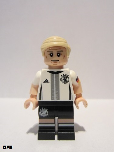 lego 2016 mini figurine dfb007 Bastian Schweinsteiger (7) . .