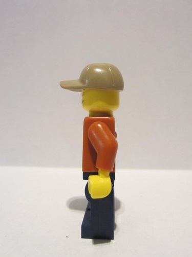 lego 2017 mini figurine col311 City Jungle Explorer Dark Orange Jacket with Pouches, Dark Blue Legs, Dark Tan Cap with Hole, Reddish Brown Moustache 