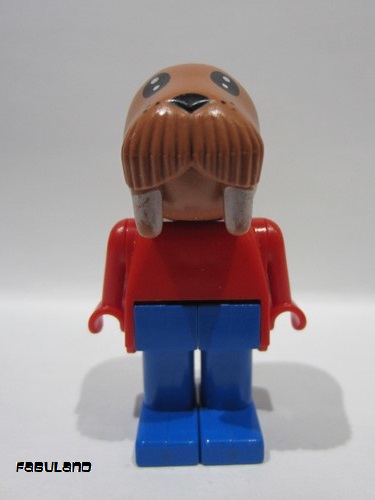 lego 1984 mini figurine fab12f Wally Walrus (Captain) Blue Legs, Red Top 