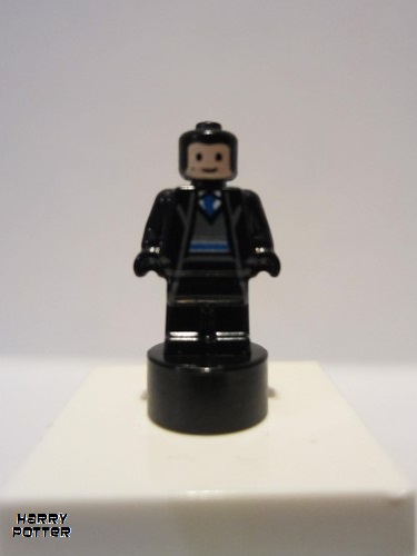 lego 2018 mini figurine 90398pb033 Ravenclaw Student #1 Statuette / Trophy, Black Hair, Light Nougat 