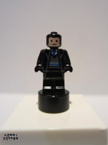 lego 2018 mini figurine 90398pb033 Ravenclaw Student Statuette / Trophy #1 Black Hair, Light Nougat 