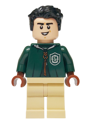 lego 2025 mini figurine hp559 Marcus Flint Dark Green Slytherin Quidditch Uniform with Hood, Tan Legs 