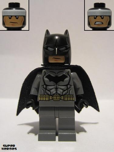 lego 2015 mini figurine sh0151 Batman Dark Bluish Gray Suit, Gold Belt, Black Hands, Spongy Cape 