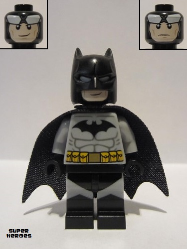 lego 2021 mini figurine sh0689 Batman Light Bluish Gray Suit with Yellow Belt, Black Crest, Mask and Cape (Type 3 Cowl) 