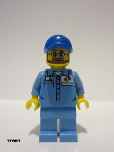 lego 2016 mini figurine cty0673 Citizen Medium Blue Uniform Shirt with Pocket and Octan Logo, Medium Blue Legs, Blue Cap with Hole 