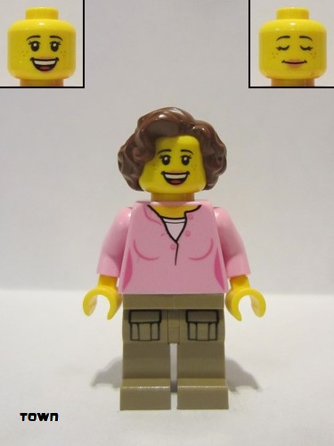 lego 2018 mini figurine cty0910 Hiker Female Parent, Pink Shirt, Dark Tan Legs 