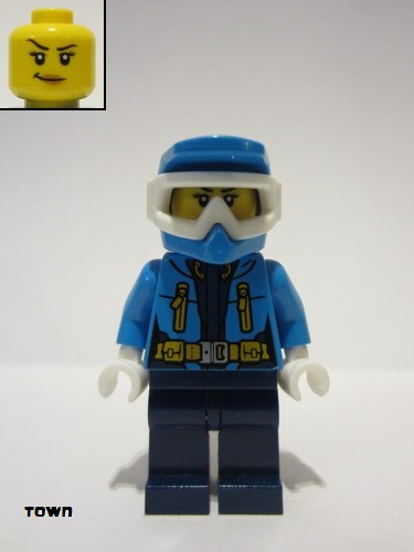 lego 2018 mini figurine cty0927 Arctic Explorer Female - Dirt Bike Helmet, Goggles 