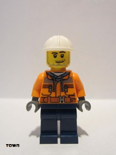 lego 2020 mini figurine cty1154 Construction Worker Male, Chest Pocket Zippers, Belt over Dark Gray Hoodie, Dark Blue Legs, White Construction Helmet, Stubble Homme, fermetures à glissière sur la poitrine, ceinture sur capuche gris foncé, jambes bleu foncé, casque de construction blanc, chaume