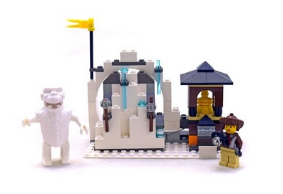 lego 2003 set 7412 Yeti's Hideout 