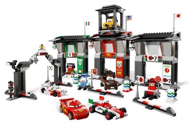 lego 2011 set 8679 Tokyo International Circuit 