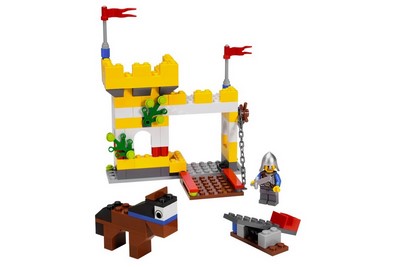 lego 2009 set 6193 Castle Building Set 