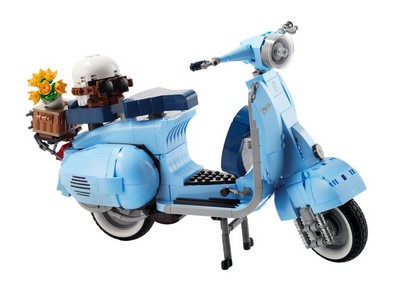 lego 2022 set 10298 Vespa 125 Vespa 125