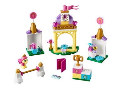 lego 2017 set 41144 Petite's Royal Stable