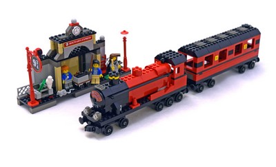 lego 2001 set 4708 Hogwarts Express