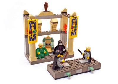 lego 2002 set 4733 The Dueling Club