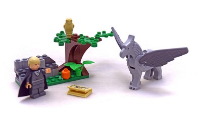 lego 2004 set 4750 Draco's Encounter with Buckbeak 