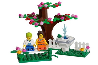 lego 2012 set 40052 Springtime Scene