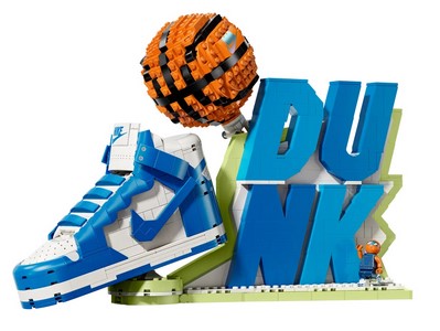 lego 2025 set 43008 Nike Dunk x LEGO Set Nike Dunk x LEGO Set