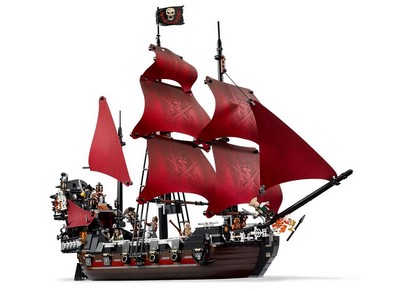 lego 2011 set 4195 Queen Anne’s Revenge 