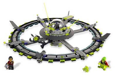 lego 2011 set 7065 Alien Mothership 