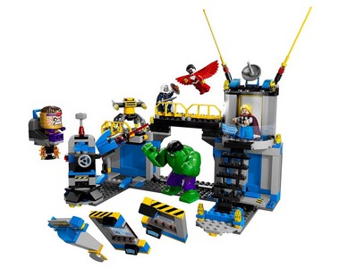 lego 2014 set 76018 Hulk Lab Smash 