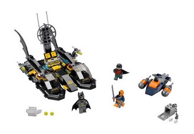 lego 2015 set 76034 Batboat Harbor Pursuit 