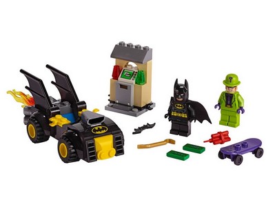 lego 2019 set 76137 Batman vs. The Riddler Robbery 